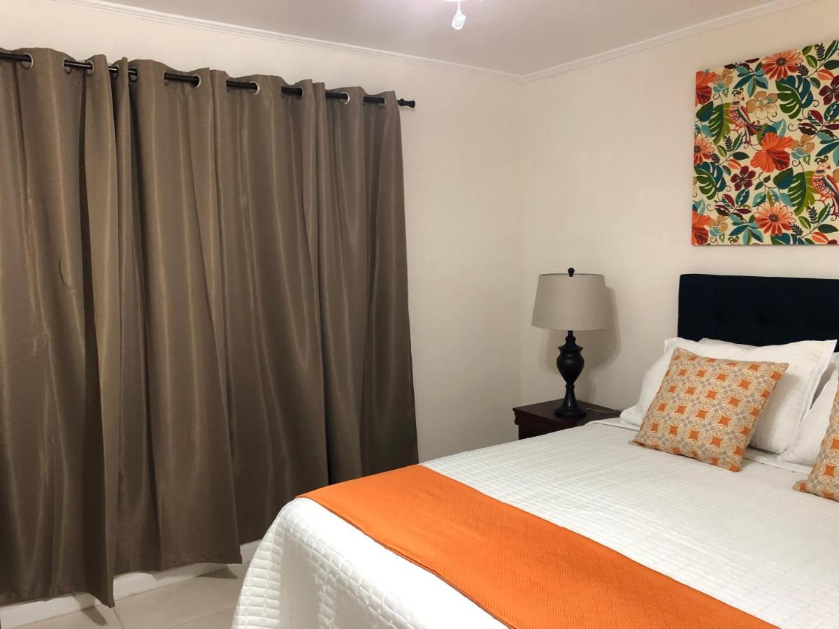Anna'S Joye Chatham Montego Bay Exterior photo